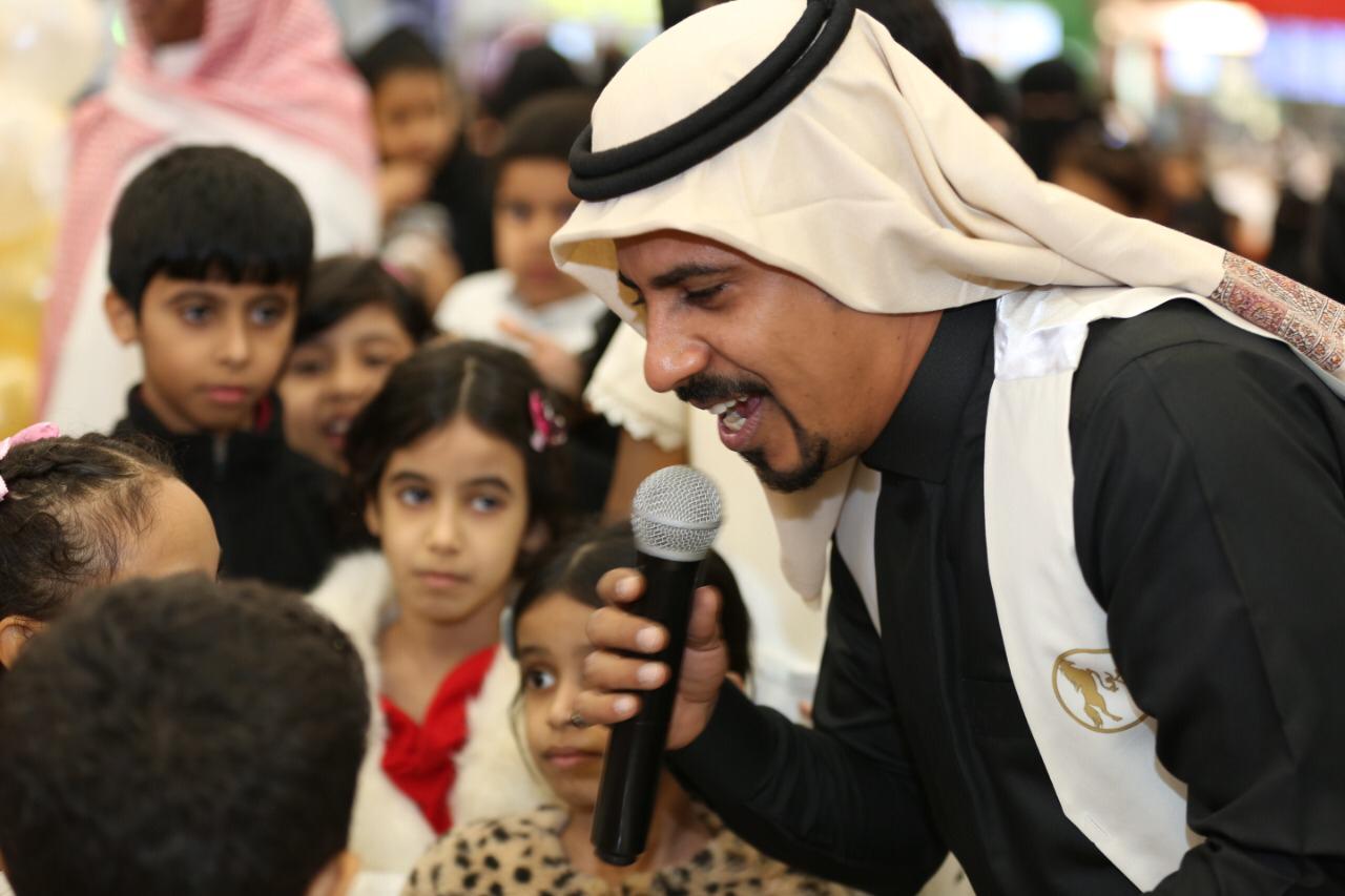 قسم الأدب يحتفي باليوم العالمي للغة العربية بمبادرة (عربي أنا)
